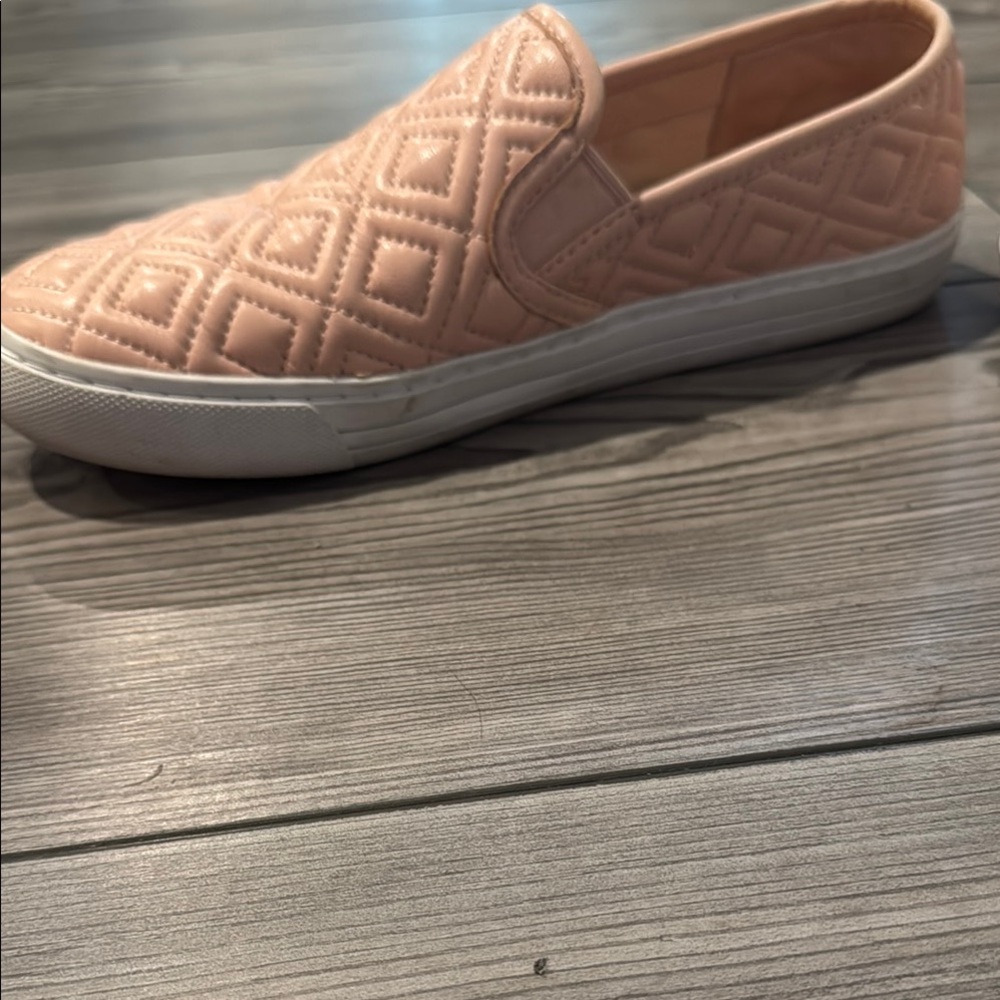 Tory Burch Pink Quilted Sneakers - Picture 4 of 7